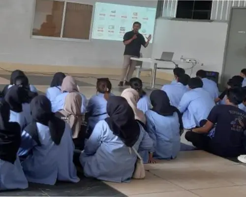 Hosted student visits and seminars to promote industry-academic collaboration.